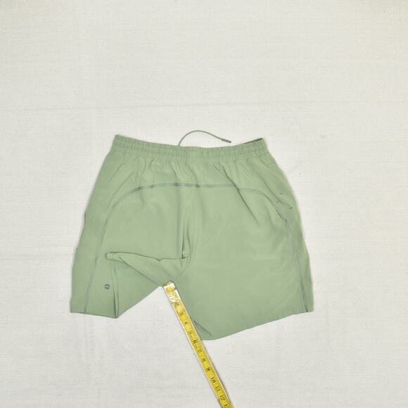 Lululemon Men's Sweat Athletic Shorts Drawstring Polyester Green Size L Stained - Picture 6 of 8